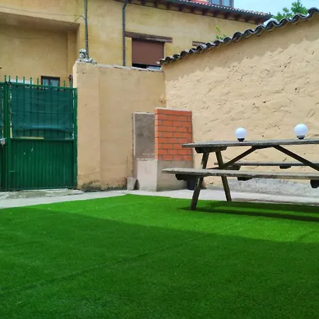 Pet Friendly La Golondrina Del Duratón Сasa de vacaciones Sebúlcor